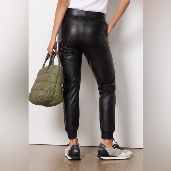 Commando Luxury Basics | Faux Leather Joggers in Black | size small - Picture 3 of 8